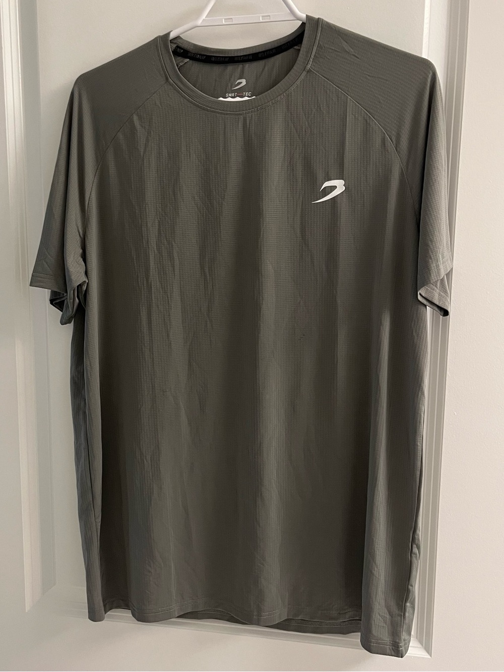 BOXRAW Valdes T-Shirt in charcoal grey, size Medium.